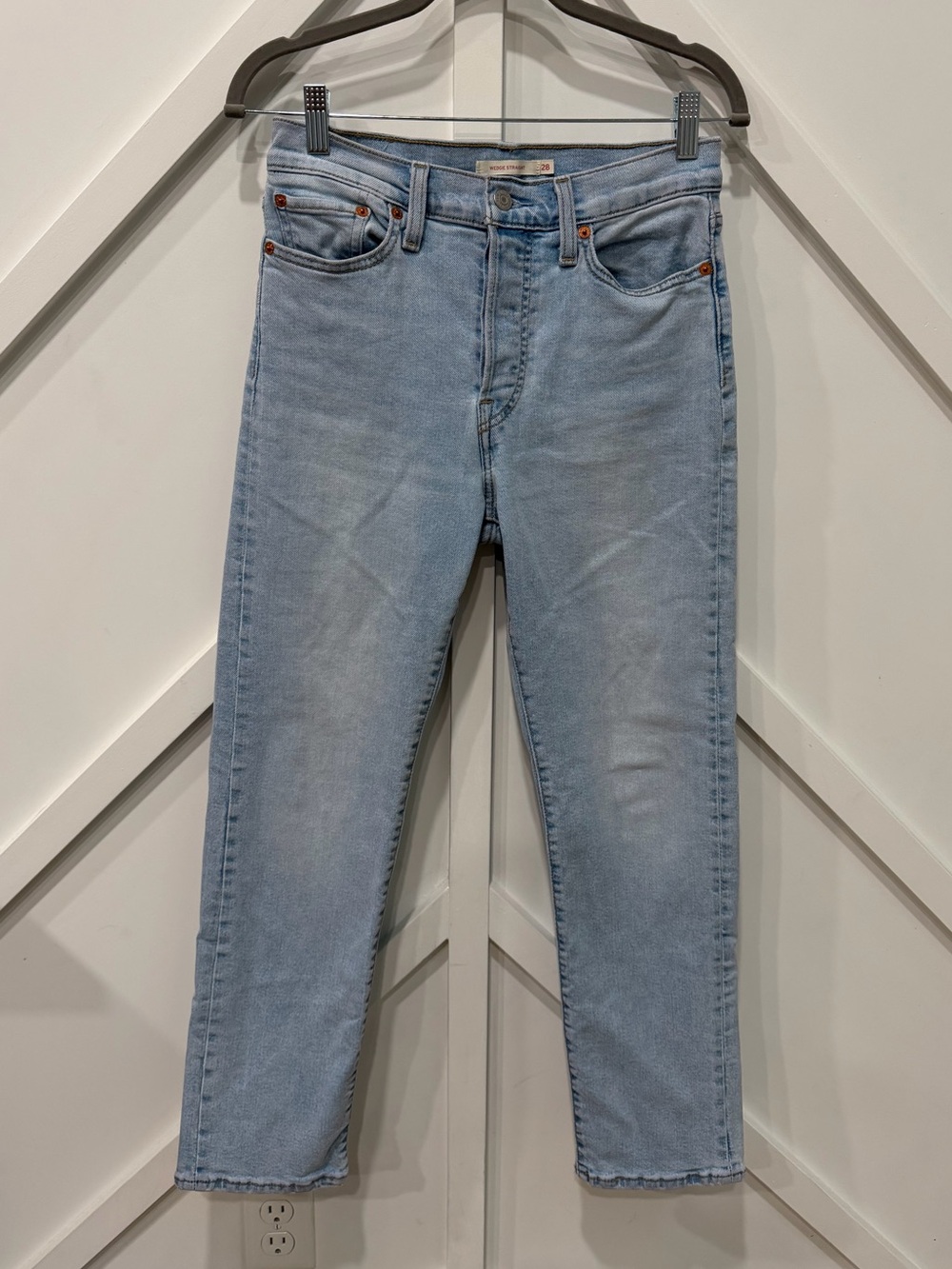 Levi's Women's Light Wash Wedgie Straight-Leg Jeans